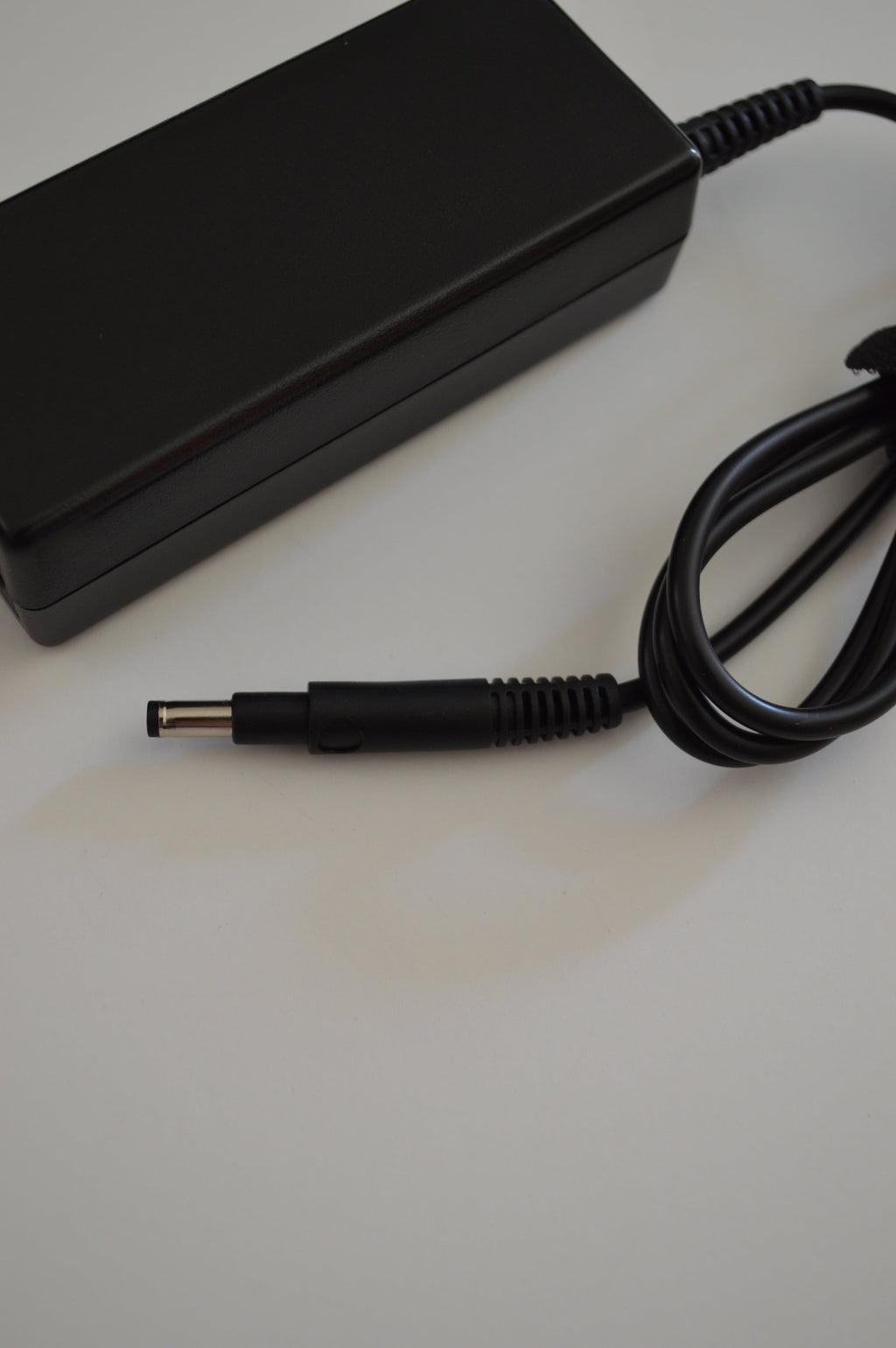 Ac Adapter Laptop Charger for HP Pavilion Sleekbook 6, 14, 15 Series 14-B000 14-B130Us HP Spare 677770-003, 001, 002, 613149-003, 14 693715-001 HP Pavilion Chromebook 14-C Series Sleekbook
