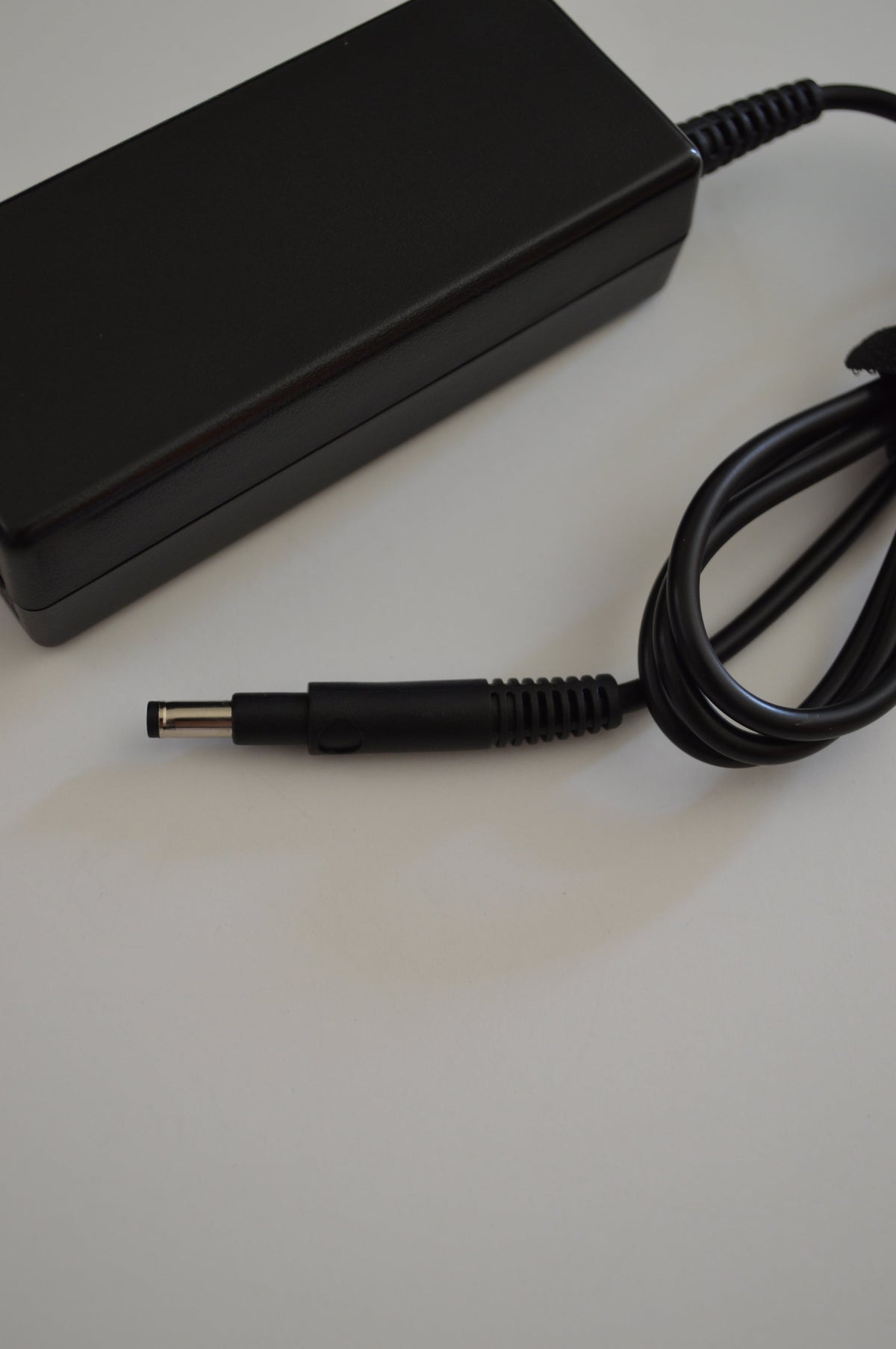 Ac Adapter Laptop Charger for HP Pavilion Sleekbook 6, 14, 15 Series 14-B000 14-B130Us HP Spare 677770-003, 001, 002, 613149-003, 14 693715-001 HP Pavilion Chromebook 14-C Series Sleekbook